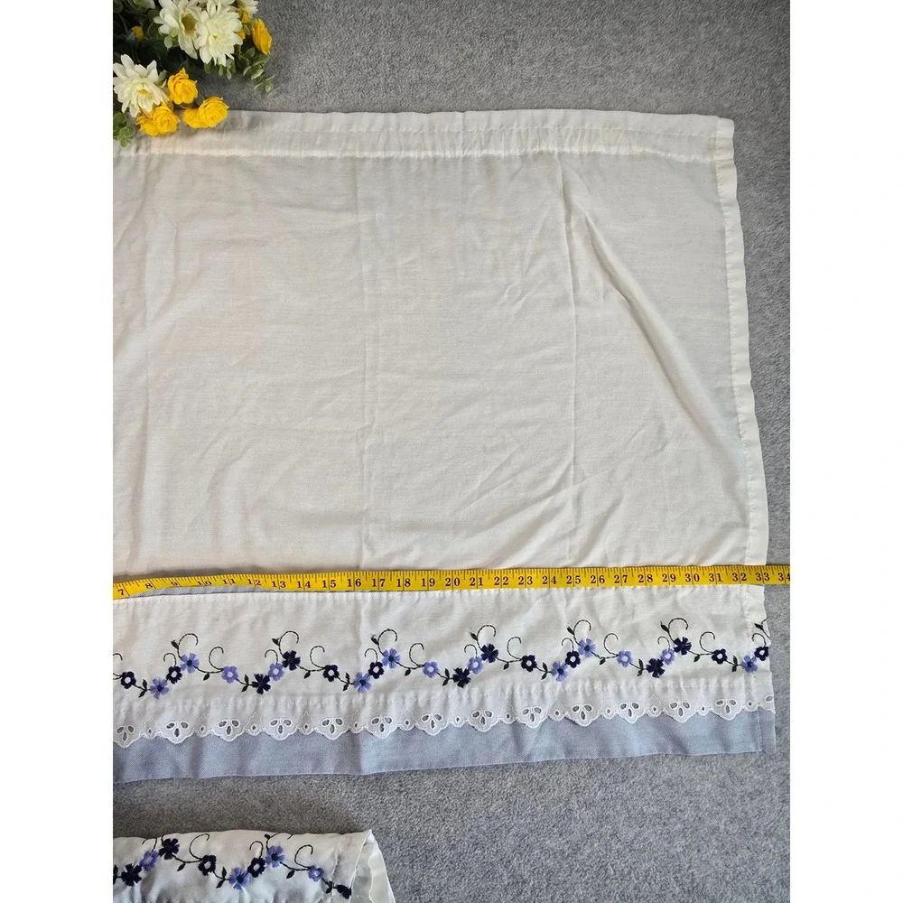 Vintage Embroidered Floral Cafe Curtains 2 Panels Eyelet Lace Cottagecore Chic